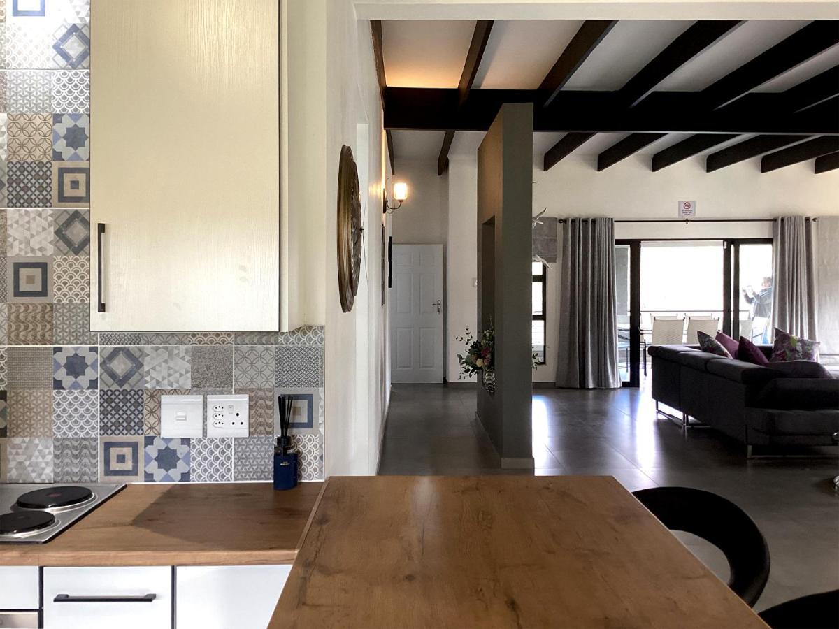 Harpy Haven Villa Parys